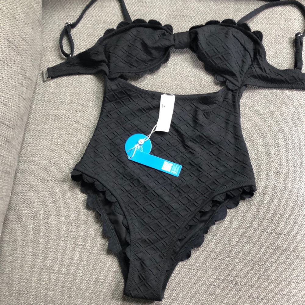 Cupshe black scalloped knotted one-piece swimsuit